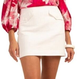 Trina Turk white A line Camden two pocket skirt